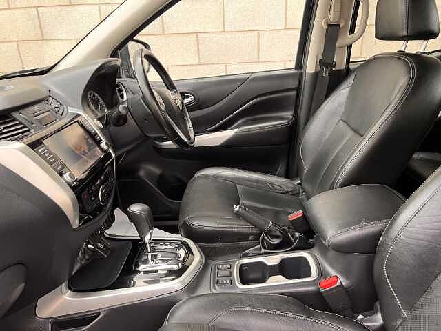 Nissan Navara 2.3dCi TT (EU6dt) Tekna Doub Cab 4WD Pickup