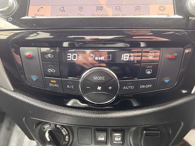 Nissan Navara 2.3dCi TT (EU6dt) Tekna Doub Cab 4WD Pickup