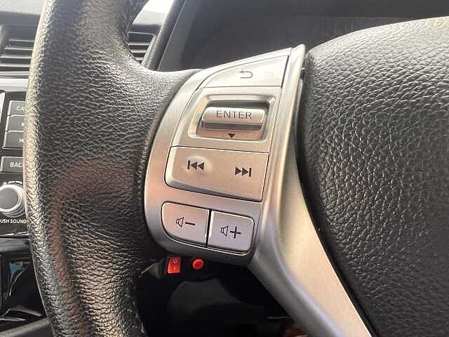 Nissan Navara 2.3dCi TT (EU6dt) N-Guard Double 4WD Pickup