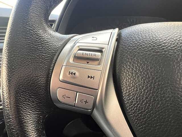 Nissan 2.3DCI TT (EU6DT) TEKNA DOUB CAB 4WD PICKUP 2.3DCI TT (EU6DT) TEKNA DOUB CAB 4WD PICKUP