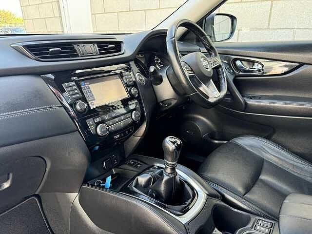 Nissan X-Trail 1.6 dCi Tekna 5-Door Station Wagon
