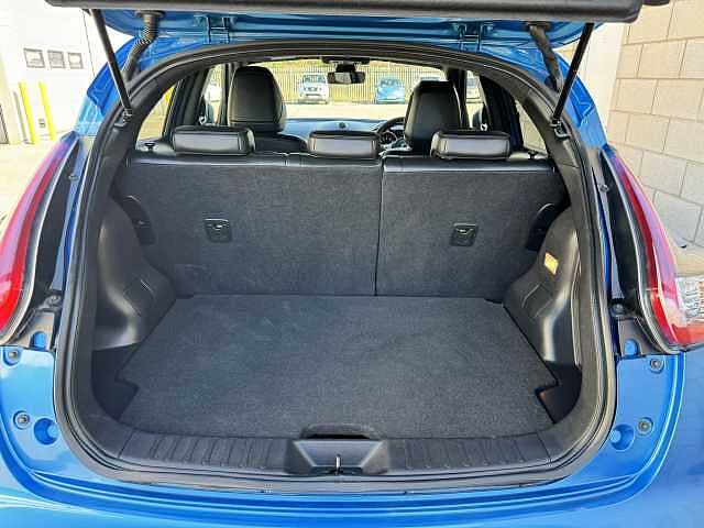 Nissan Juke 1.6 16v Tekna 5-Door Hatchback