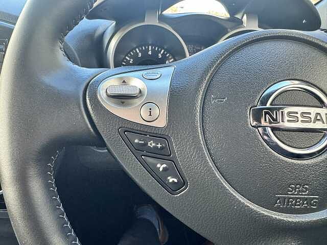 Nissan Juke 1.6 16v Tekna 5-Door Hatchback