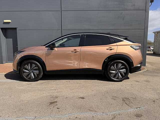 Nissan Ariya E (160kw) Advance Auto TWO TONE