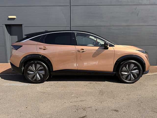 Nissan Ariya E (160kw) Advance Auto TWO TONE