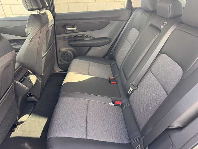 Nissan Ariya E (160kw) Advance Auto TWO TONE