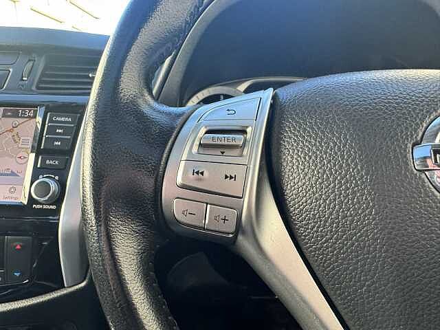 Nissan Navara 2.3dCi TT (EU6dt) N-Guard Double 4WD Pickup