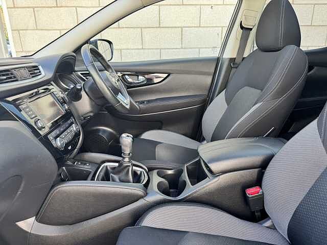 Nissan Qashqai 1.3 DIG-T (140ps) N-Connecta