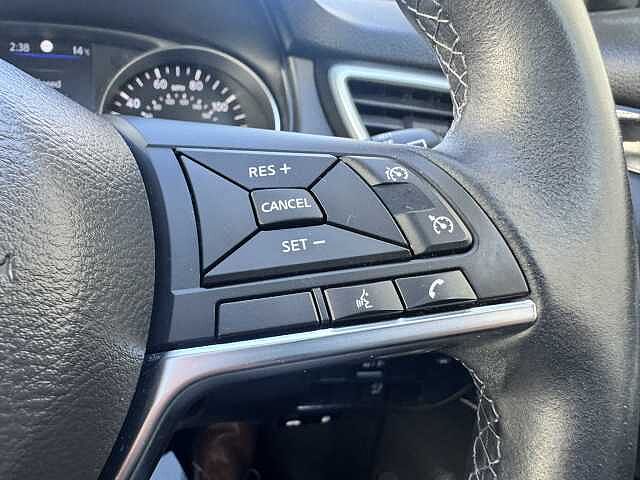 Nissan Qashqai 1.3 DIG-T (140ps) N-Connecta