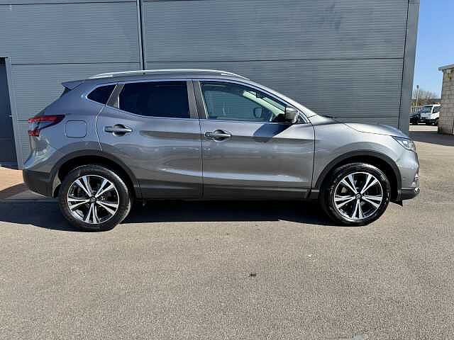Nissan Qashqai 1.3 DIG-T (140ps) N-Connecta