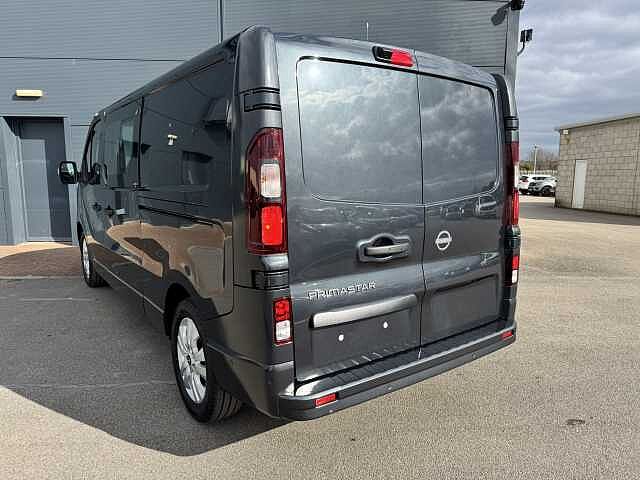 Nissan Primastar 30 L2 2.0 dCi 130ps H1 Tekna Crew Van
