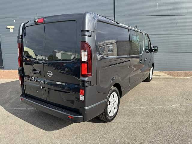 Nissan Primastar 30 L2 2.0 dCi 130ps H1 Tekna Crew Van