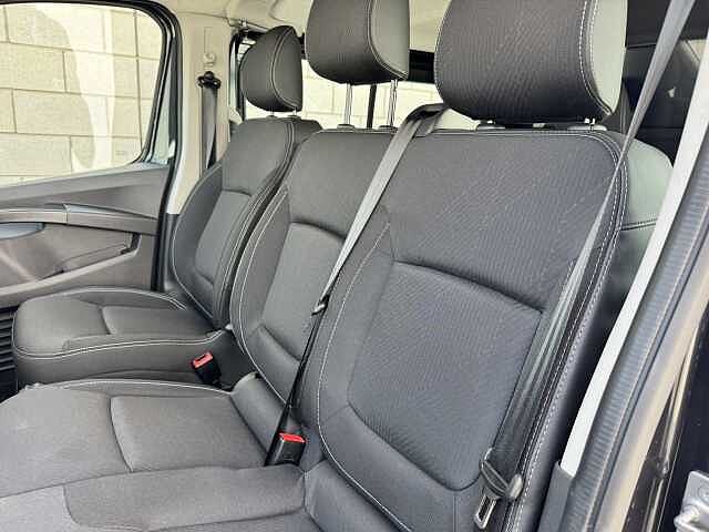 Nissan Primastar 30 L2 2.0 dCi 130ps H1 Tekna Crew Van