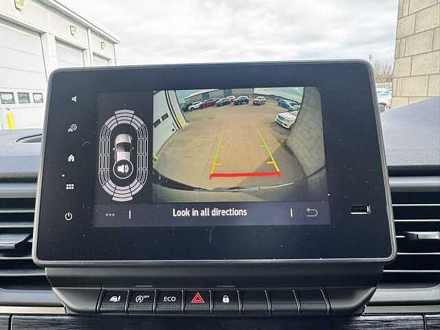 Nissan Primastar 30 L2 2.0 dCi 130ps H1 Tekna Crew Van