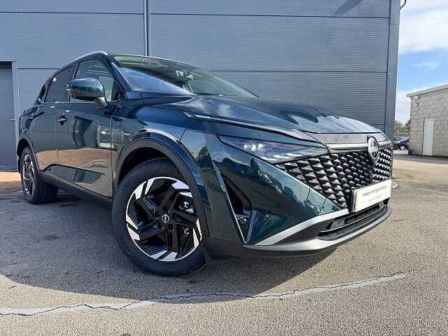 Nissan Qashqai 1.3 DiG-T MH N-Connecta 5dr