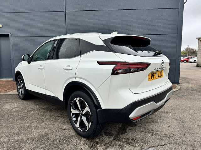 Nissan Qashqai 1.3 DiG-T MH N-Connecta 5dr