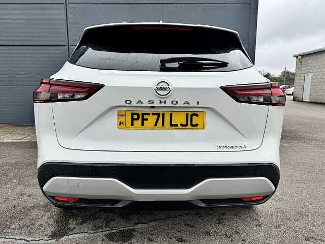 Nissan Qashqai 1.3 DiG-T MH N-Connecta 5dr