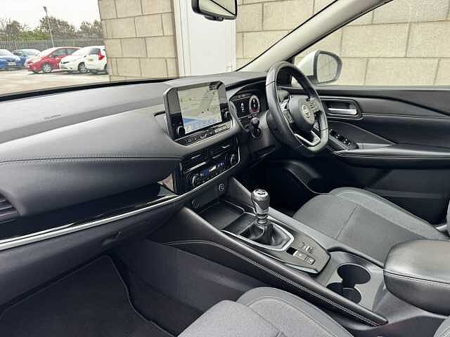 Nissan Qashqai 1.3 DiG-T MH N-Connecta 5dr
