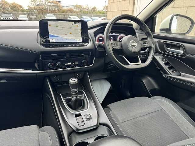 Nissan Qashqai 1.3 DiG-T MH N-Connecta 5dr