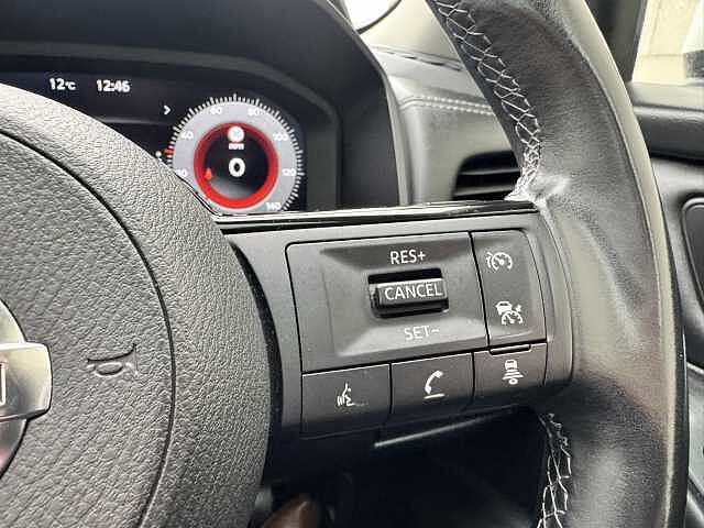 Nissan Qashqai 1.3 DiG-T MH N-Connecta 5dr