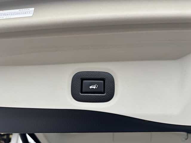 Nissan X-trail Station Wagon 1.7 dCi Tekna 5dr 4WD