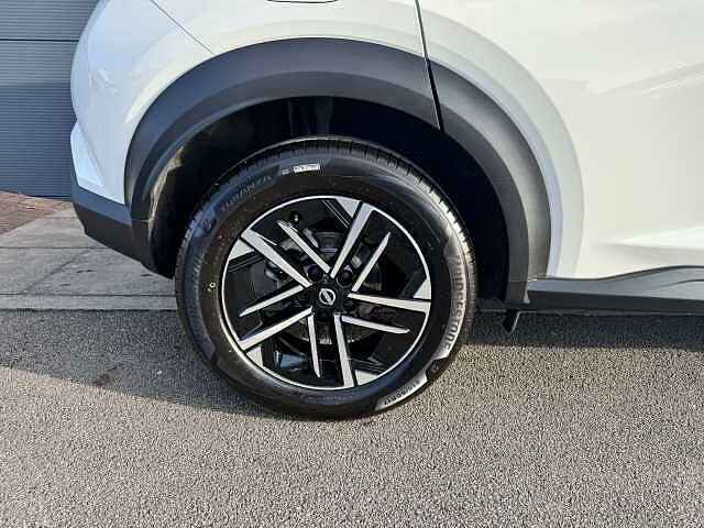 Nissan Juke 1.0 DiG-T N-Connecta 5dr