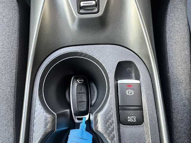 Nissan Juke 1.0 DiG-T N-Connecta 5dr