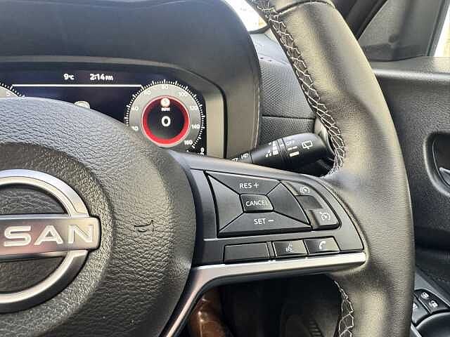 Nissan Juke 1.0 DiG-T N-Connecta 5dr