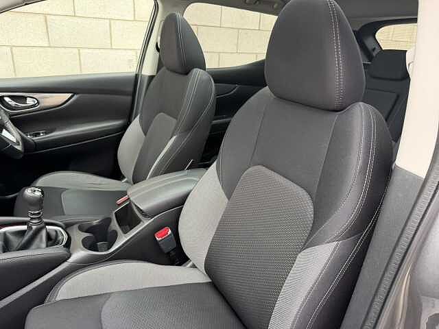 Nissan Qashqai 1.3 DiG-T N-Connecta 5dr