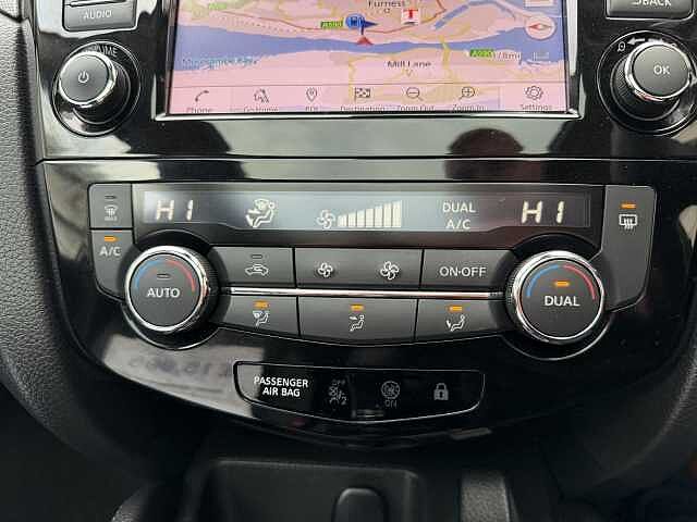 Nissan Qashqai 1.3 DiG-T N-Connecta 5dr