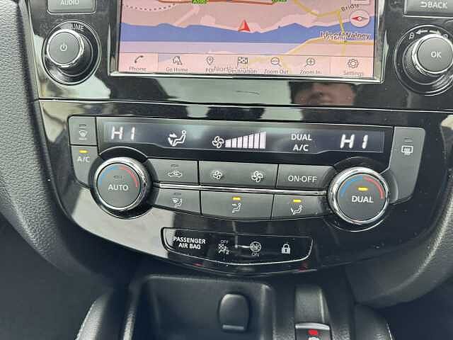 Nissan Qashqai 1.3 DiG-T N-Connecta 5dr