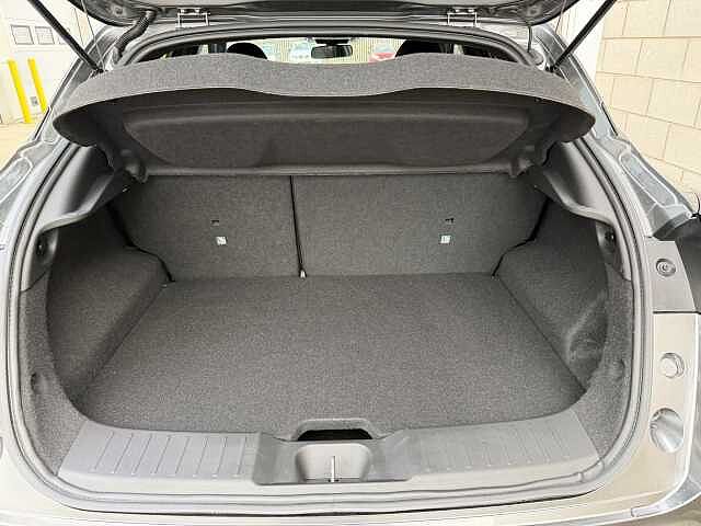 Nissan Juke 1.6 Hybrid N-Connecta 5dr Auto