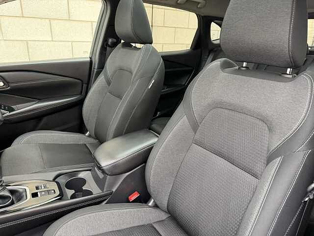 Nissan Qashqai 1.3 DiG-T MH Premiere Edition 5dr