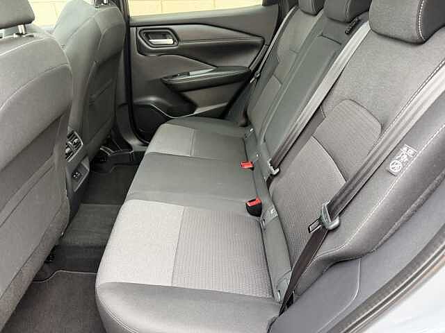 Nissan Qashqai 1.3 DiG-T MH Premiere Edition 5dr