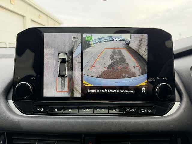 Nissan Qashqai 1.3 DiG-T MH Premiere Edition 5dr