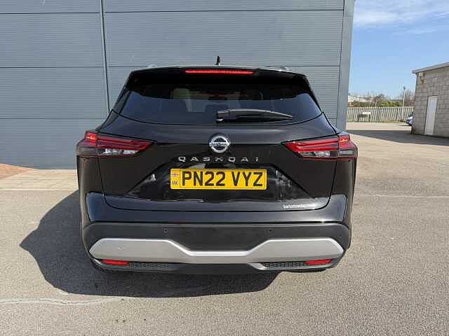 Nissan Qashqai 1.3 DiG-T MH Tekna 5dr