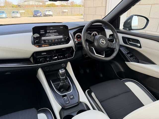 Nissan Qashqai 1.3 DiG-T MH Tekna 5dr